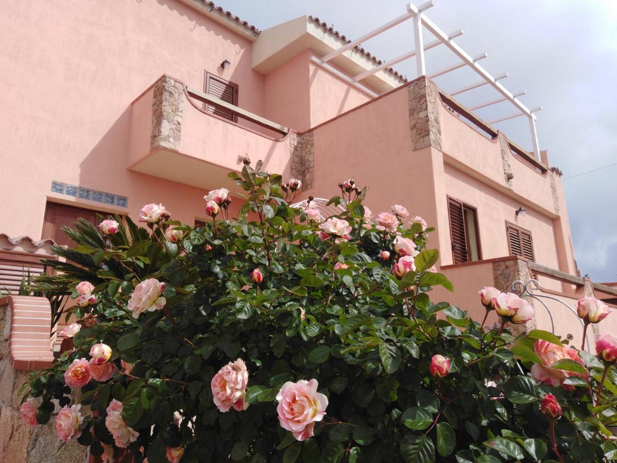Bed and Breakfast The Roses Garden La Maddalena  Exteriér fotografie