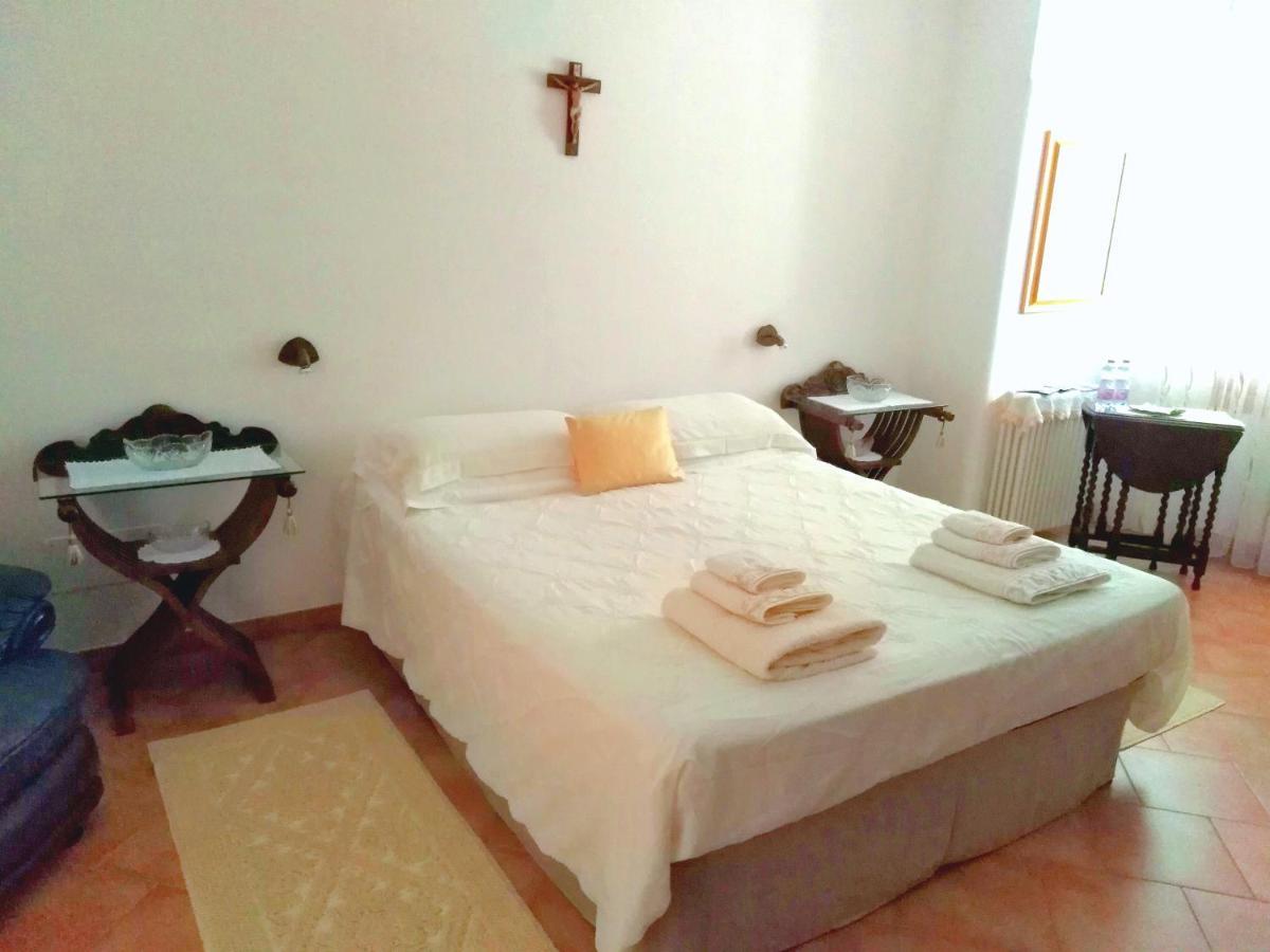 Bed and Breakfast The Roses Garden La Maddalena  Exteriér fotografie
