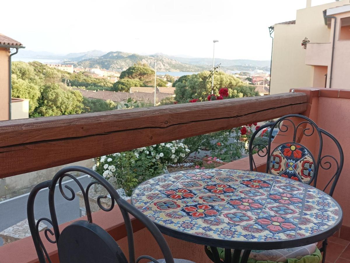 Bed and Breakfast The Roses Garden La Maddalena  Pokoj fotografie